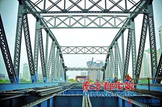 廣州海珠橋南段鋼結構開始復位